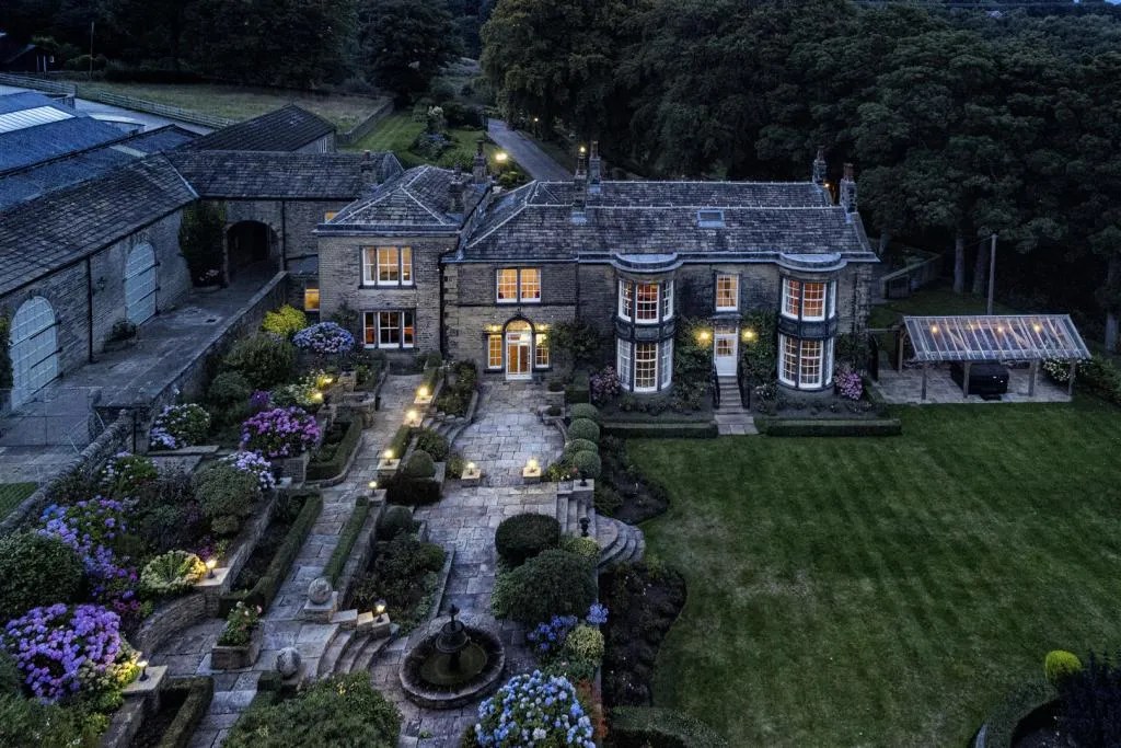 Stately homes for sale 24Housing