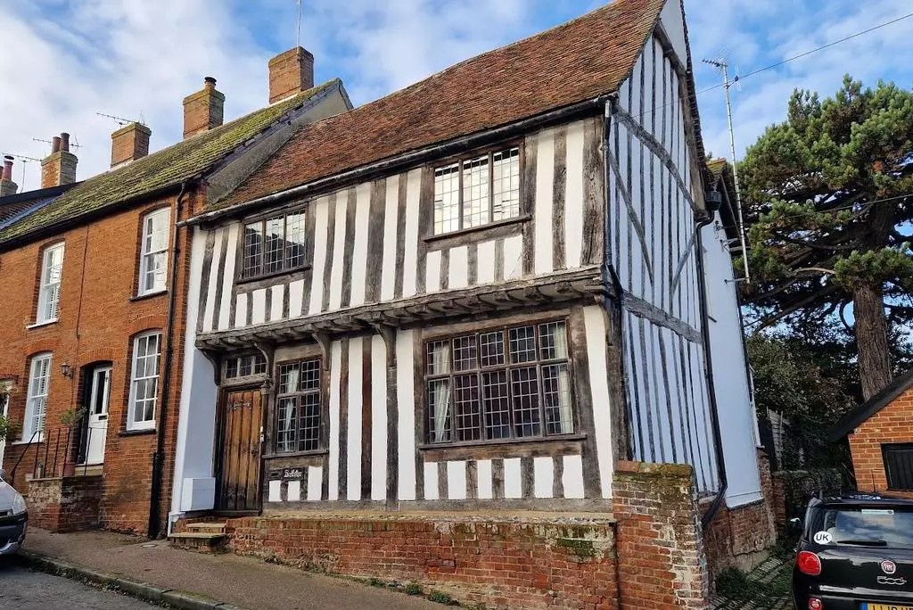 Unusual property for sale 24Housing