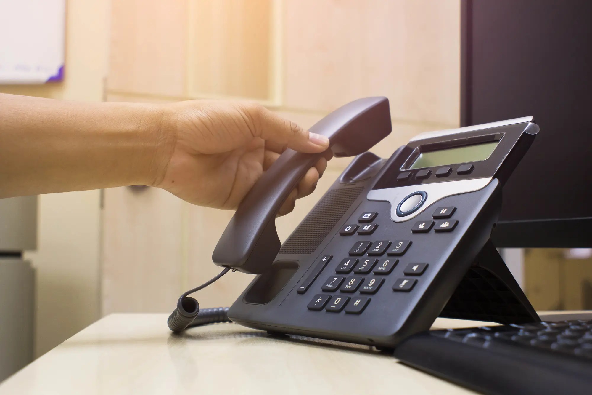 How Much Does a Medical Answering Service Cost? Buyers Guide