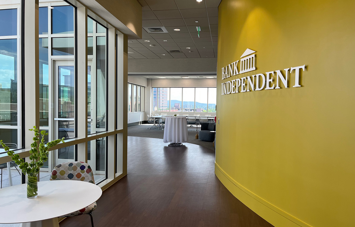 Block party Bank Independent celebrates new downtown building 256 Today