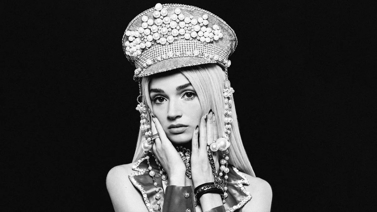 Poppy, "I Disagree" and the Modern Definitions of Fame 25YL