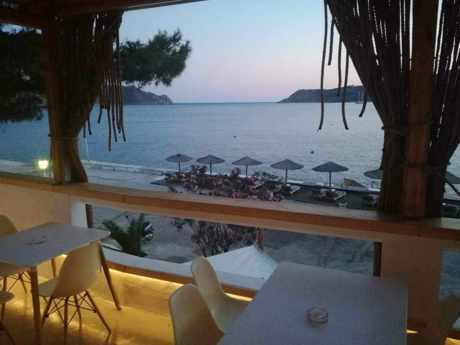 LIME BEACH BAR LEROS