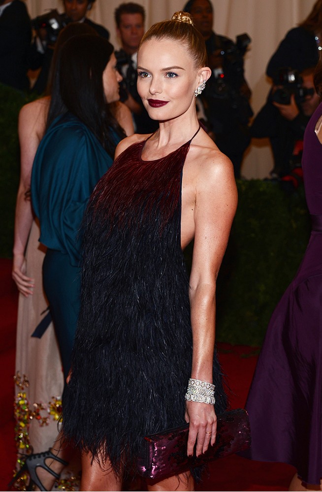 10 Clothing Items to Wear in Your Mid20s