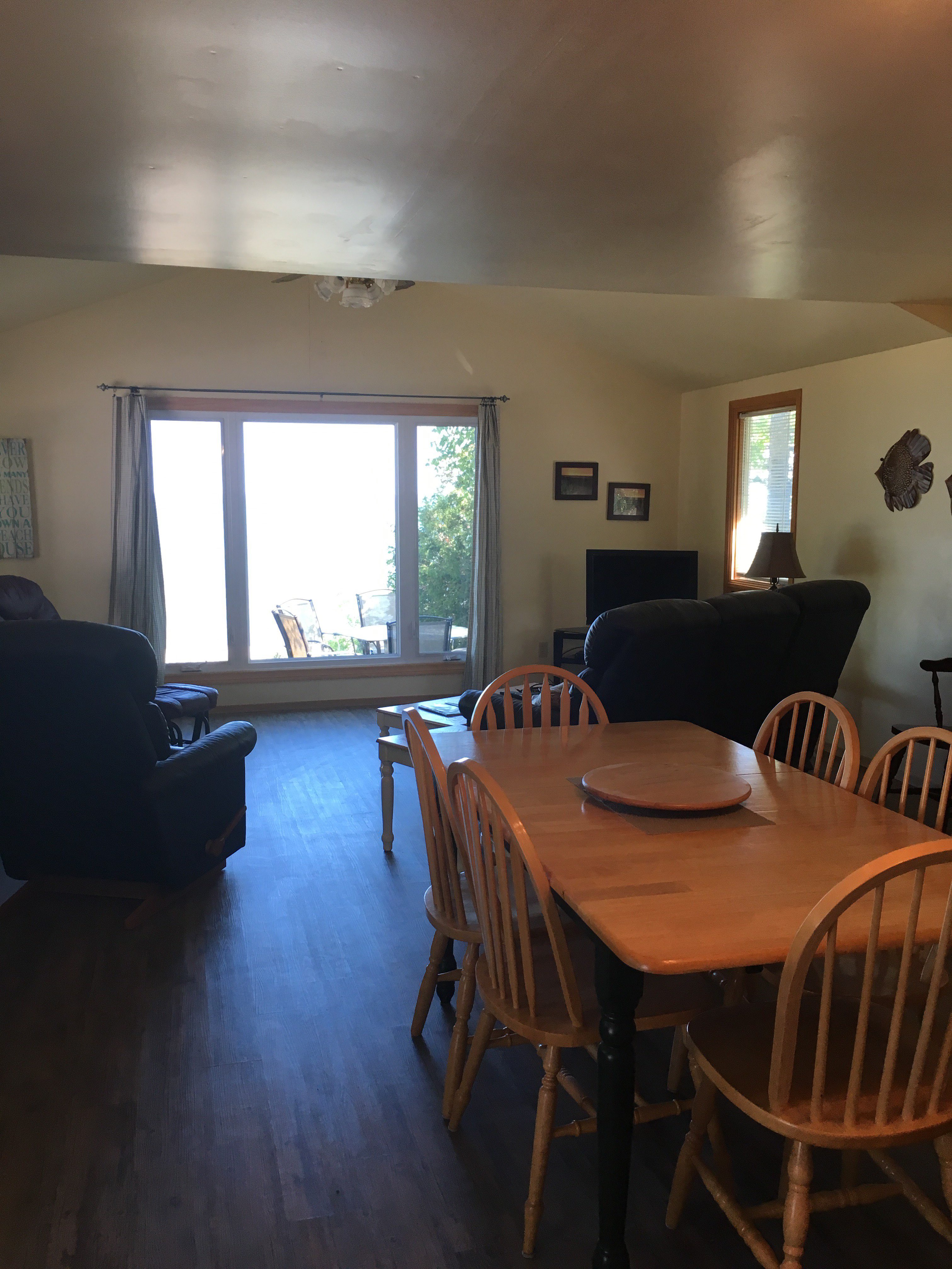 Cottage 1 Sunrise Ipperwash Beach Lakefront Cottages