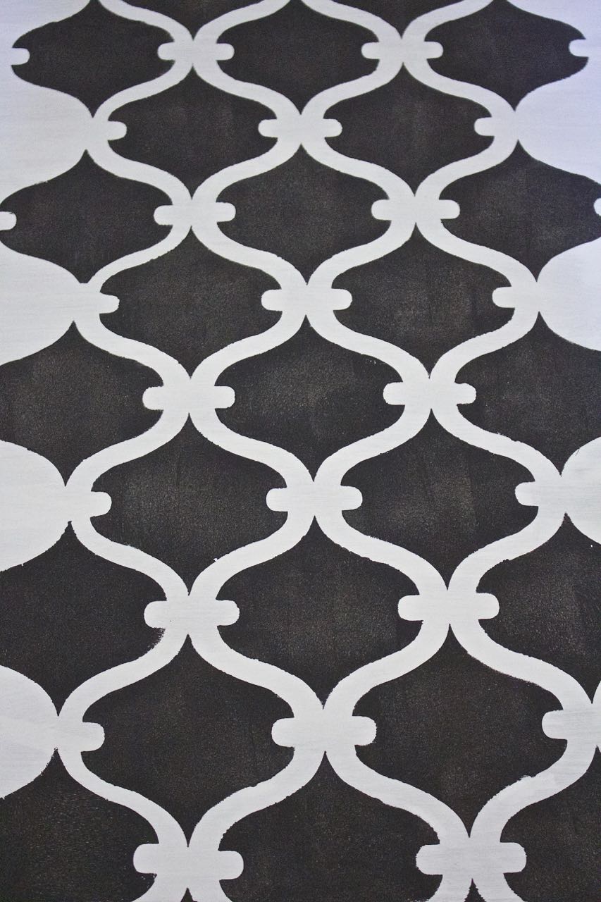 How to Paint a Vinyl Rug 2 Bees in a Pod