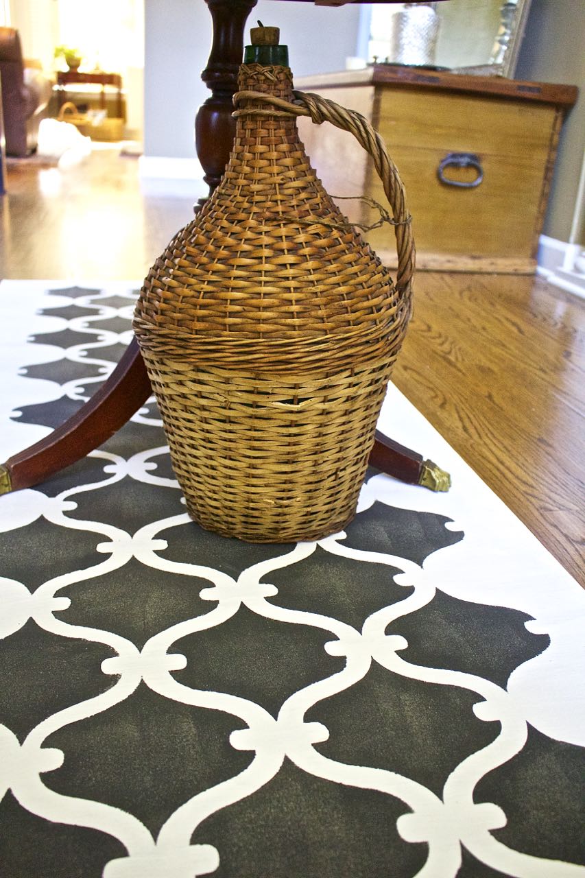 How to Paint a Vinyl Rug 2 Bees in a Pod