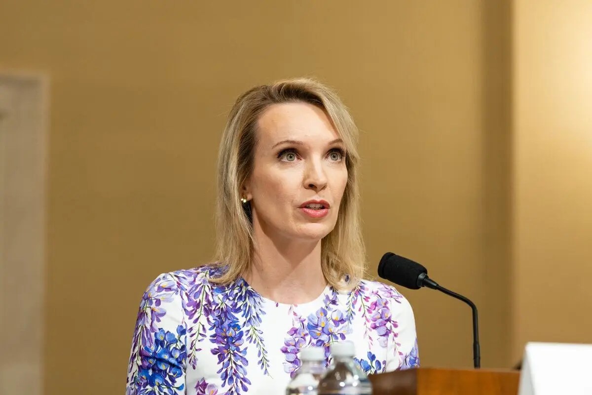 Qu'adviendra-t-il des crypto-monnaies en raison des actions de la SEC. Chef de l'Association Blockchain Kristin Smith. Qu'adviendra-t-il des crypto-monnaies en raison des actions de la SEC. Chef de l'Association Blockchain Kristin Smith. Photo.