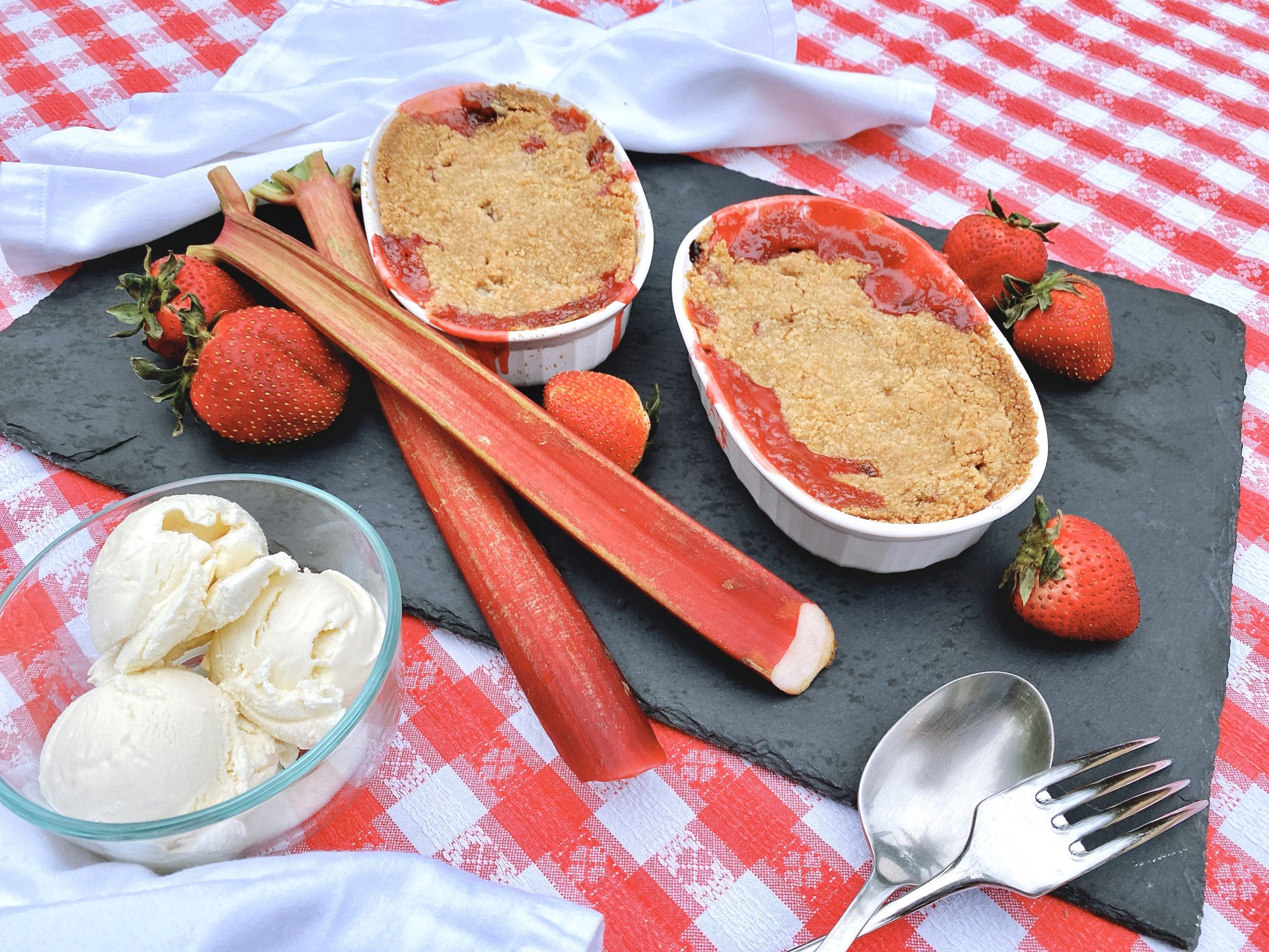 Tangy & Sweet Summer Strawberry Rhubarb Crisp Recipe 2 Dads with Baggage
