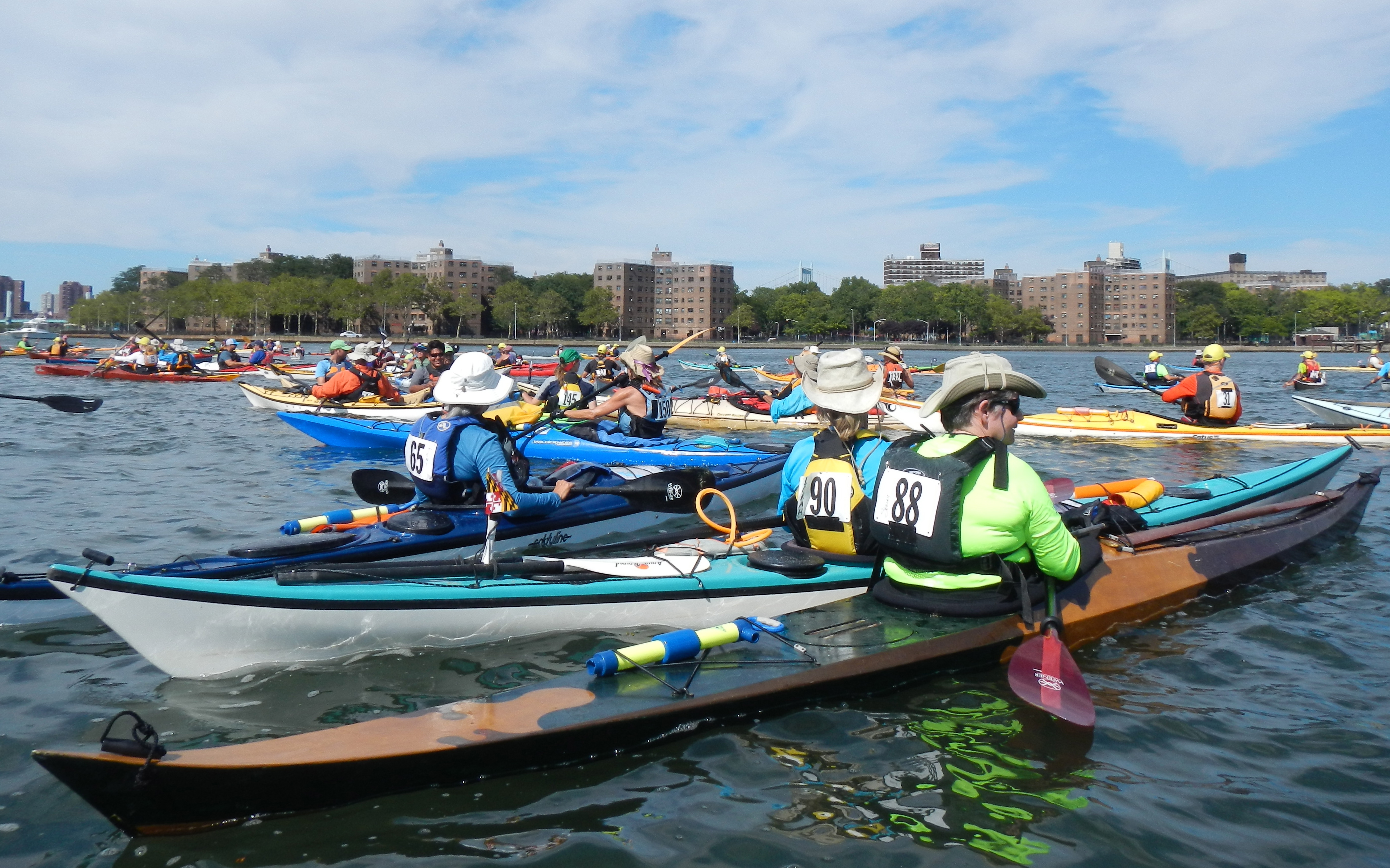 Hudson River kayaking 2 Geeks 3 Knots