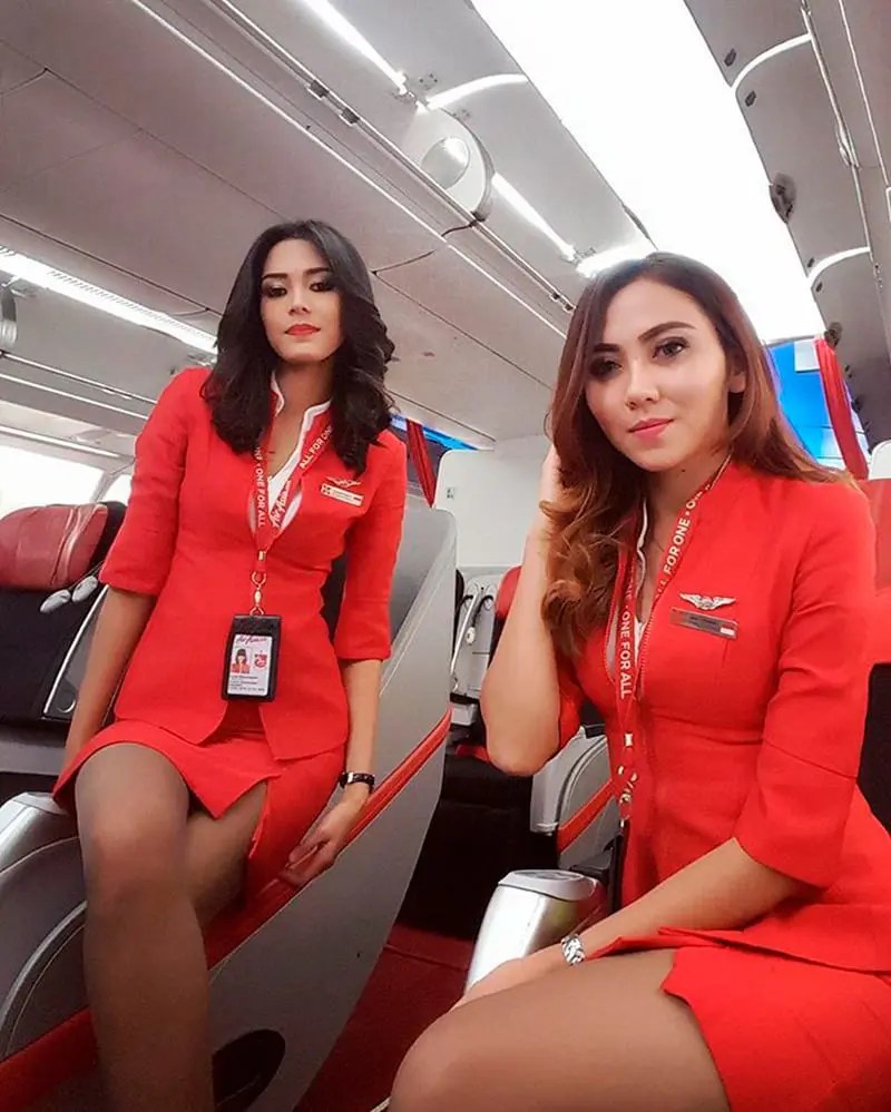 Hot Air Hostess Top 10 List: Sexy Flight Attendants - 2HotTravellers