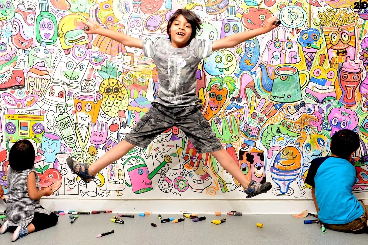 INTERACTIVE PAINTING WALL IN THE UAE 2ID EVENTS