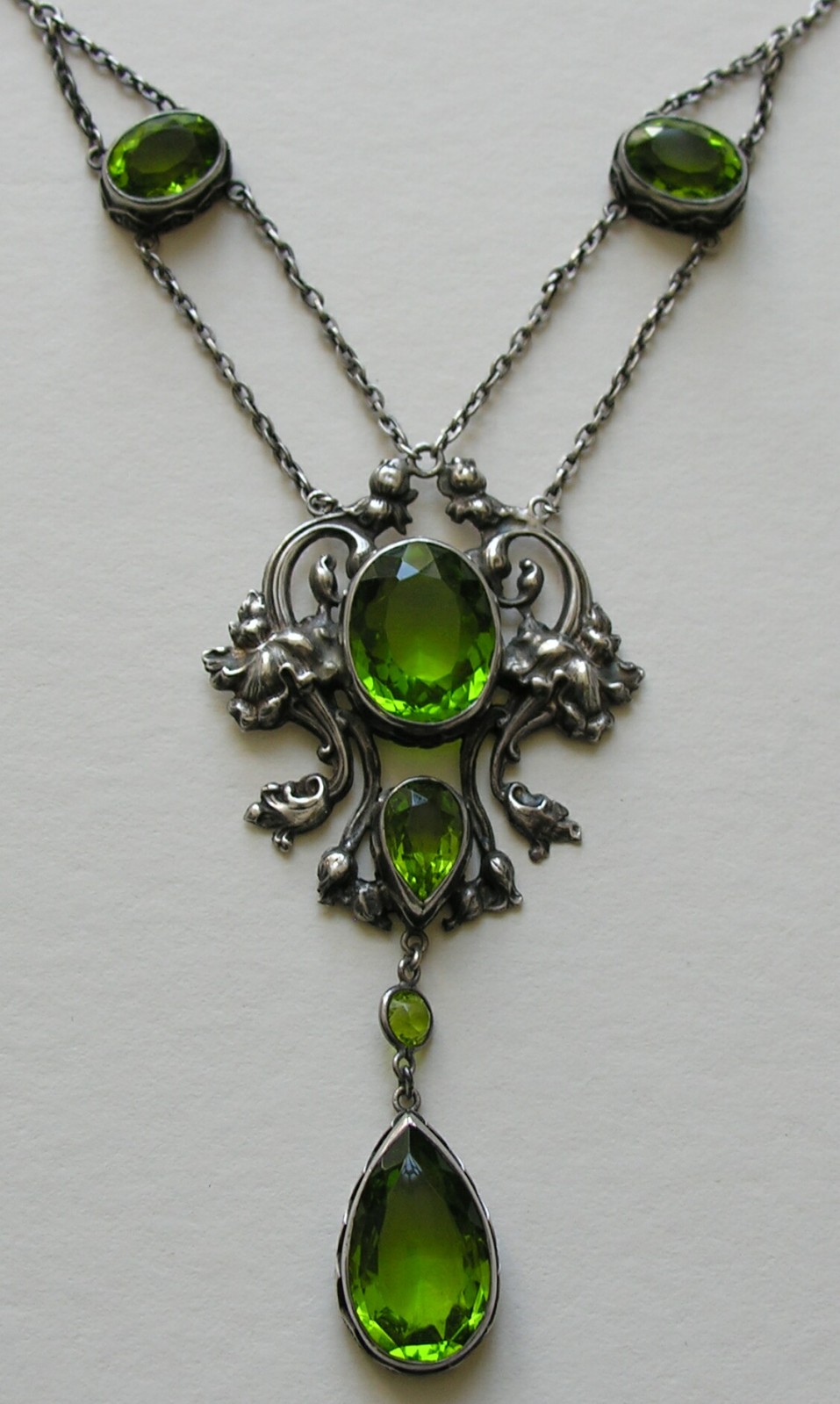 LAS JOYAS MÁS HERMOSAS DEL MUNDO Página 20