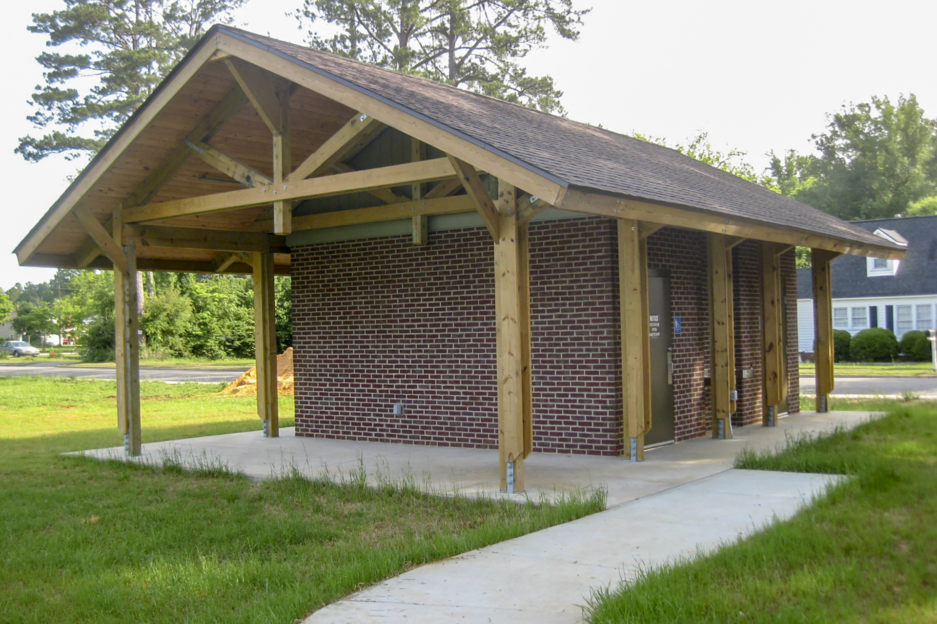 Louisville Park Public Toilets 2KM Architects