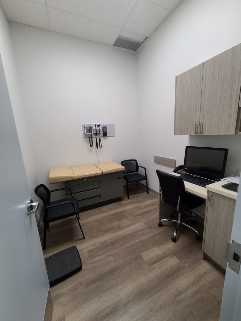 Keele and Rogers WalkIn Clinic in Toronto 2MK Architects