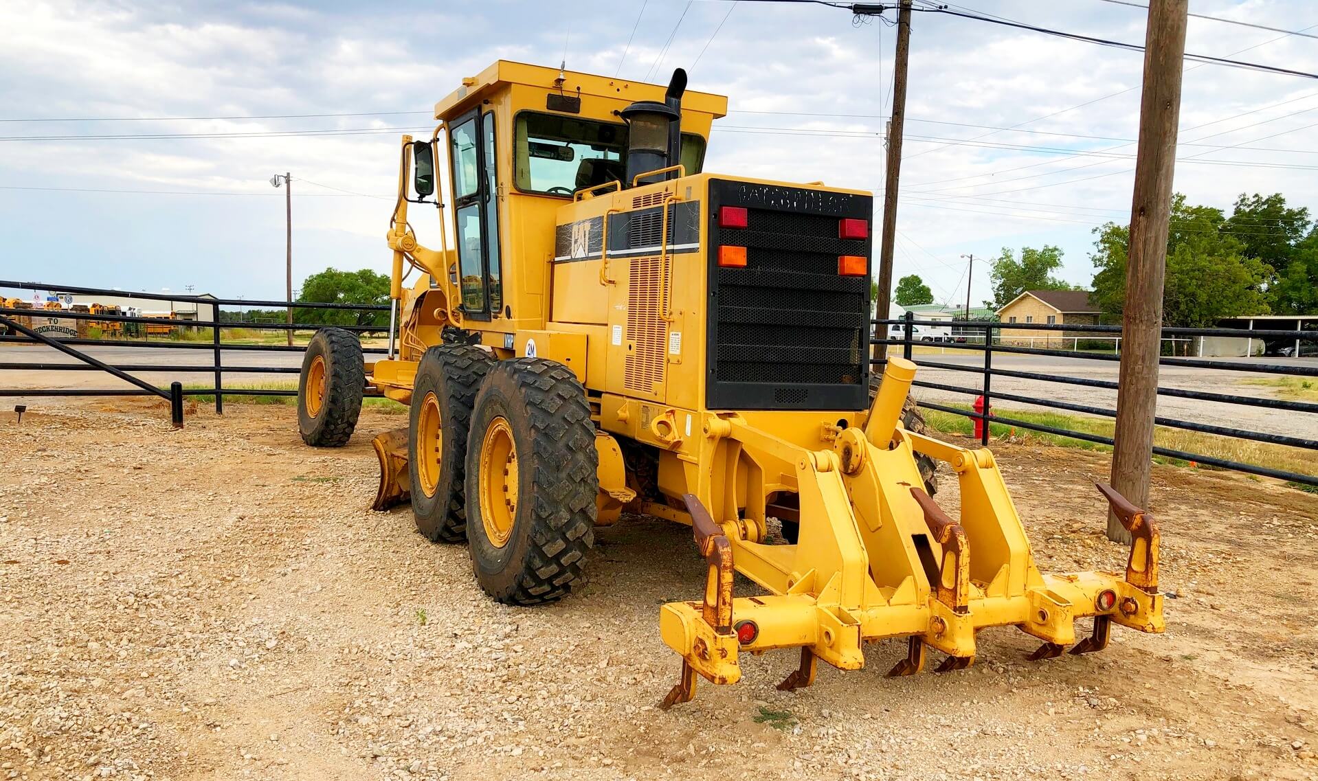 CAT 140H Motor Grader 2M Rental and Sales