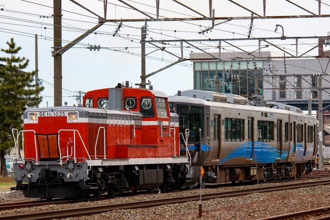 2Nd-Train 【Jr西】415系C11編成が金沢総合車両所松任本所へ回送の写真 Topicphotoid:41494 あい鉄】521系Ak03編成金沢総合車両所出場試運転 |2Nd-Train鉄道ニュース
