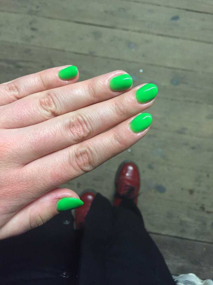 2Q Nail