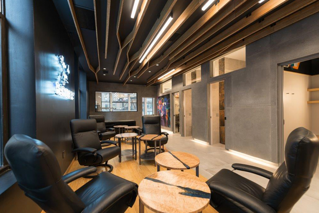 RECOVER LOUNGE 2Stone