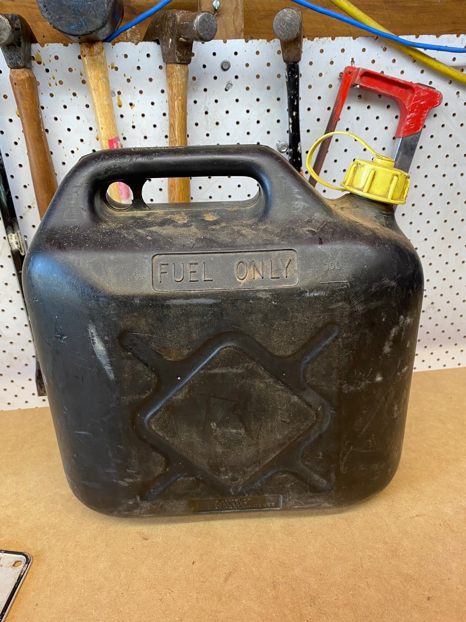 What you need to mix 2 stroke (cycle) fuel 2 Stroke Mix