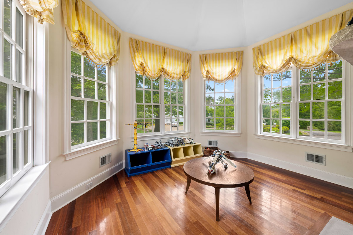 2 Thornbrook Lane 2 Thornbrook Lane