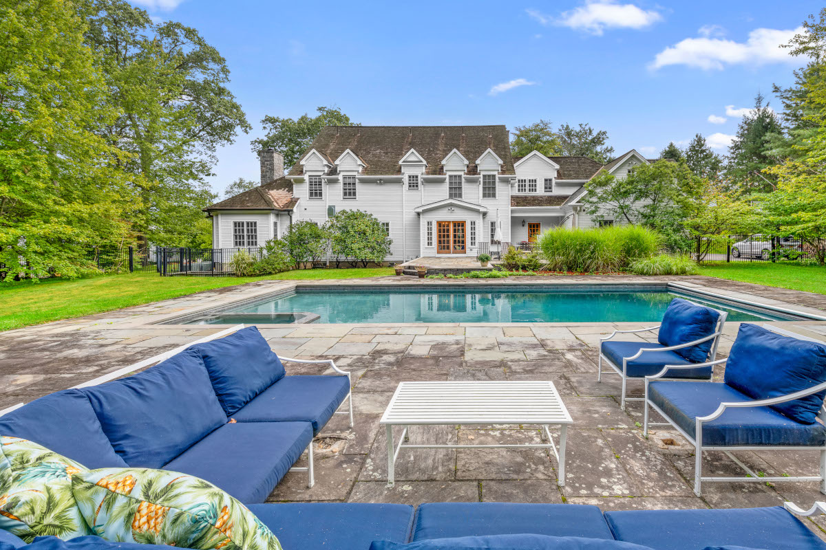 2 Thornbrook Lane 2 Thornbrook Lane