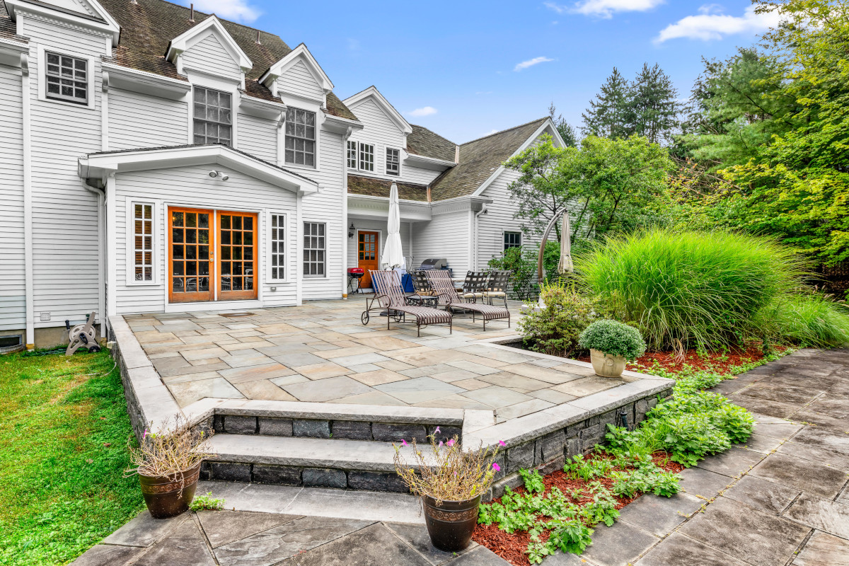 2 Thornbrook Lane 2 Thornbrook Lane