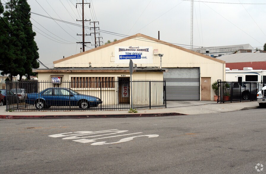 Man alleges Inglewood tow yard is price gouging vehicle owners