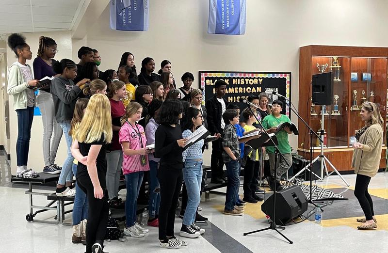 Families enjoy student projects at Winter Gallery Walk Pine Ridge