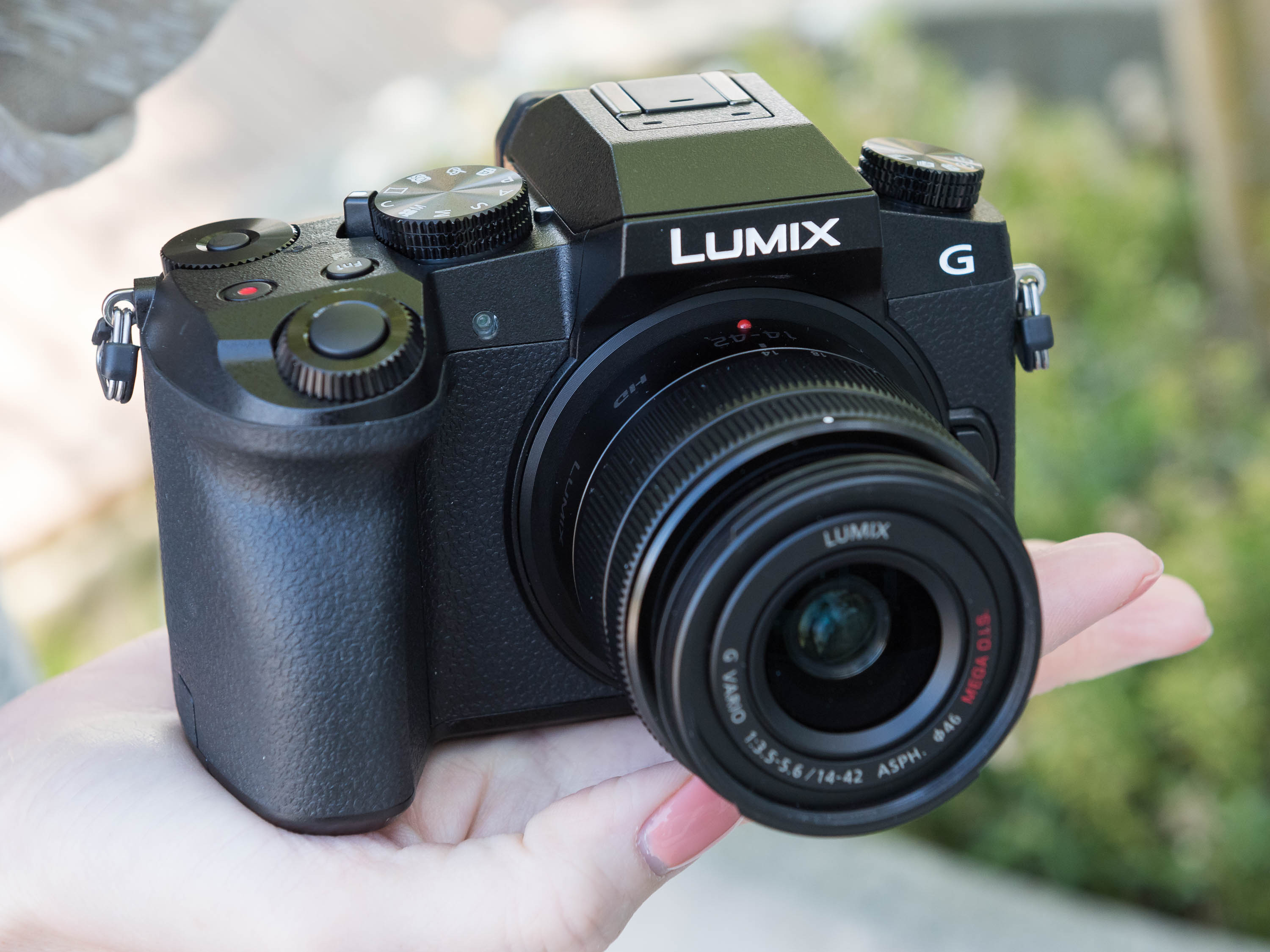 【予約中！】 panasonic lumix g7