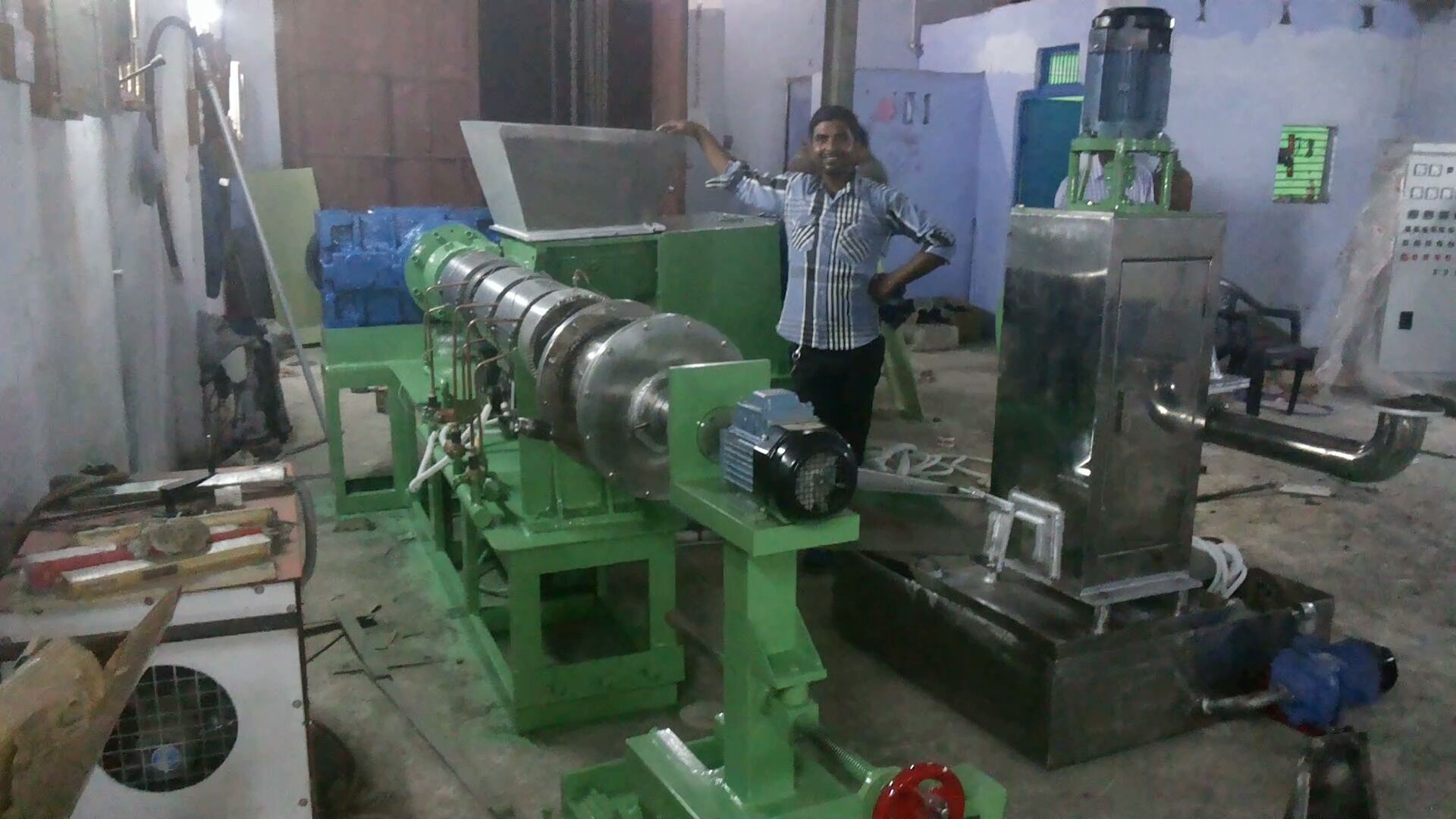 Plastic Dana Machine, प्लास्टिक ग्रेन्युल मशीन in Prahladpur Bangar