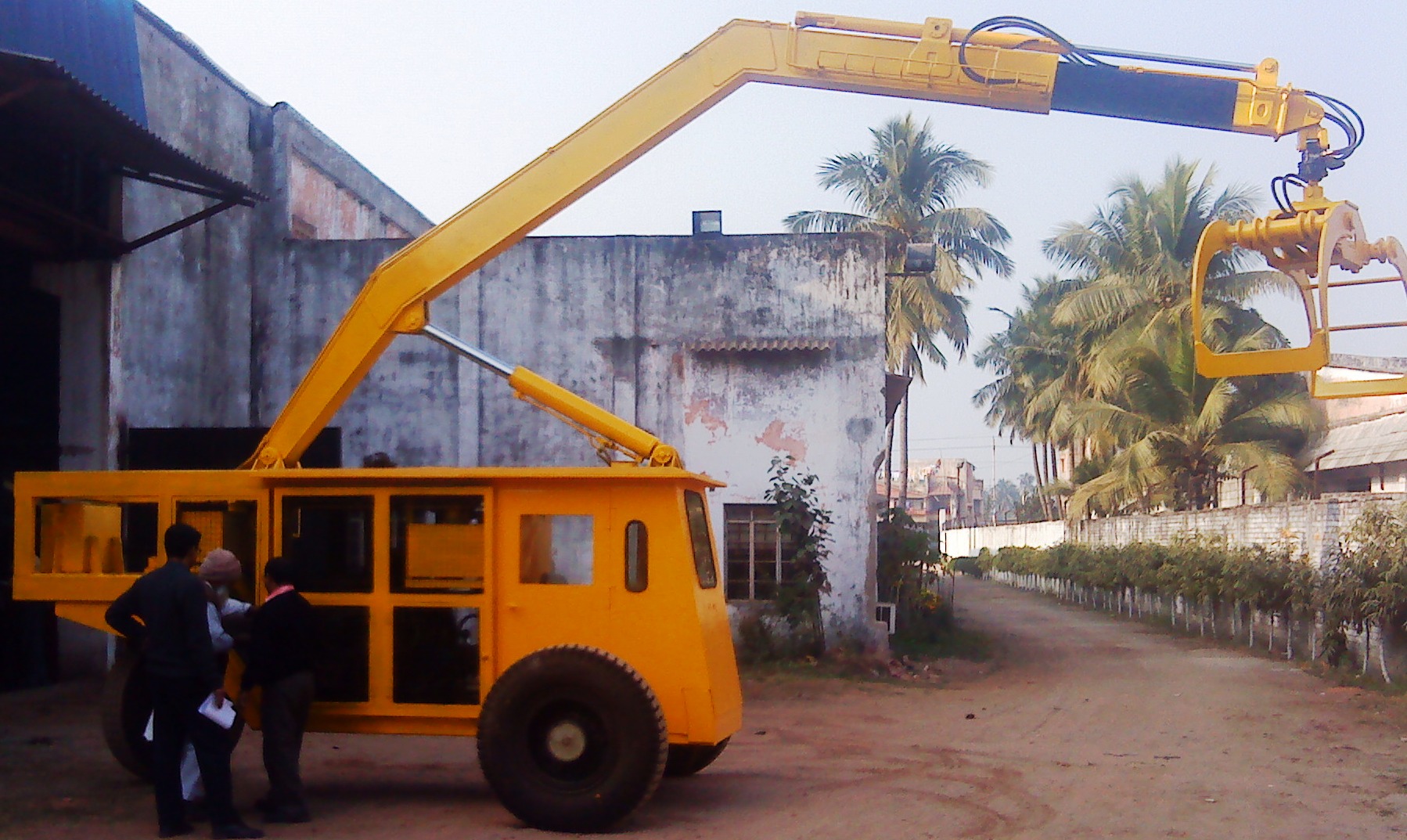 Self Propelled Mobile Loader in Banerjee Hat , Kolkata , Jaypee Engg
