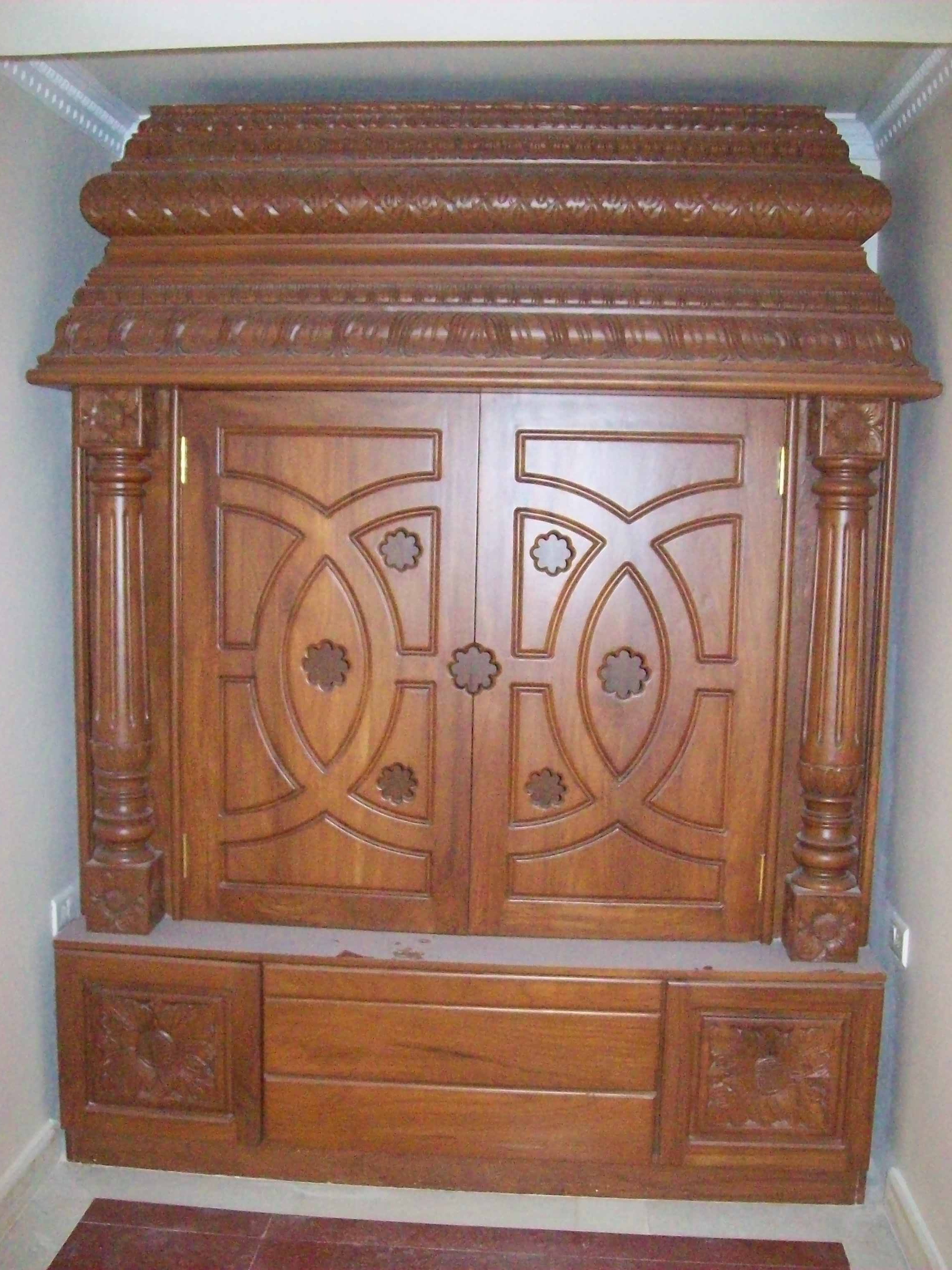 Wooden Pooja Cupboard, पूजा कपबोर्ड in Adambakam, Chennai