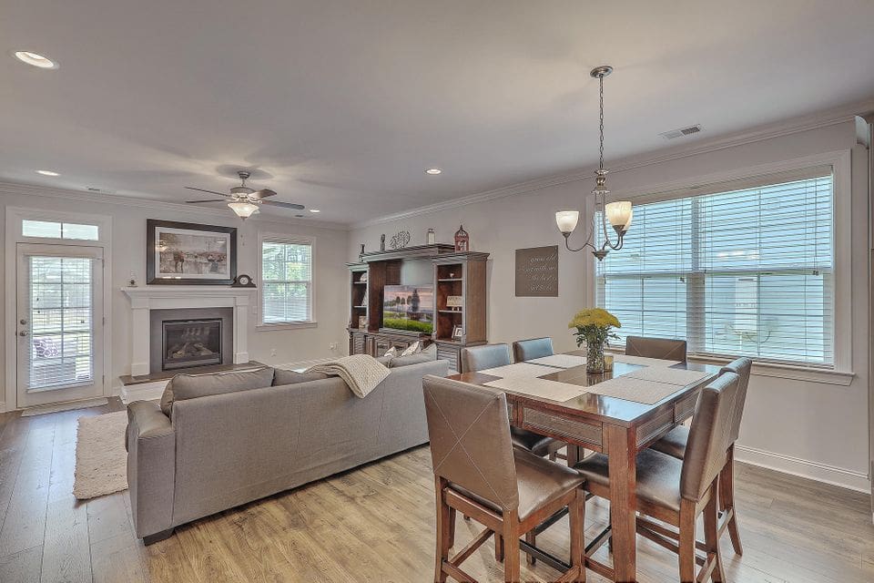 217 Waning Way, Wando, SC 29492 32 South Properties