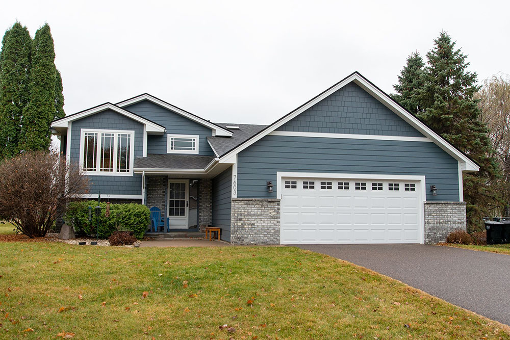 Champlin Minnesota James Hardie Evening Blue Lap & Shake Siding
