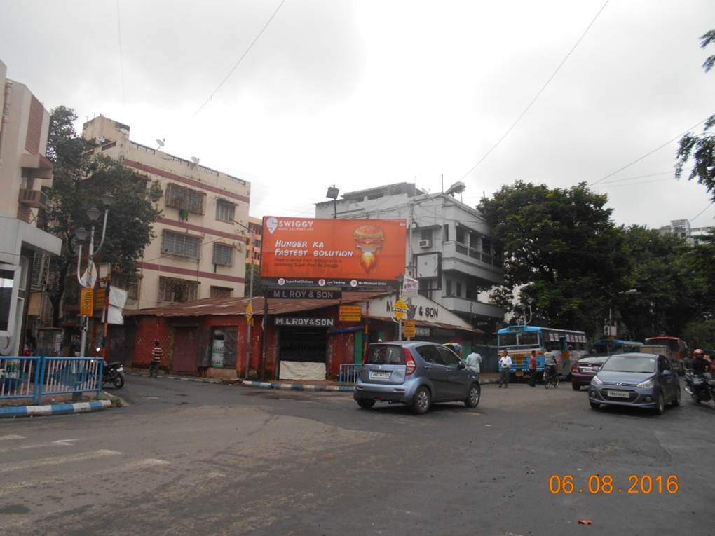 Hoardings in E M Bypass Survey Park Opp Metro Cash Carry Kolkata 7
