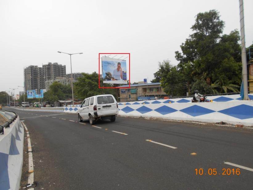 Hoardings in Park Street Wood Crossing near Thana Kolkata, Hoardings
