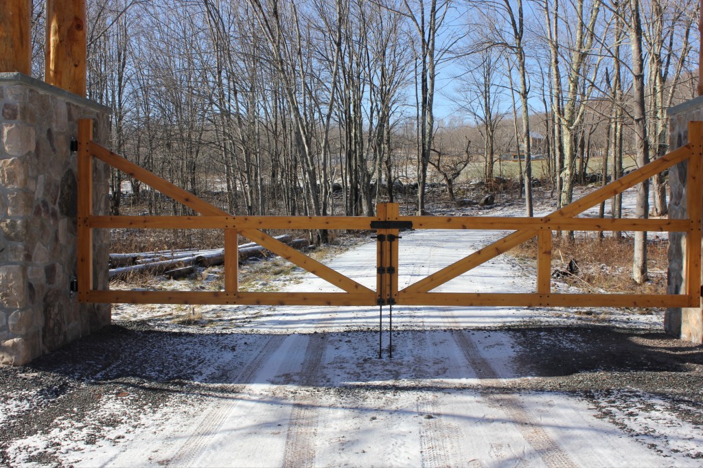 Double Gates & Hardware 360 Yardware