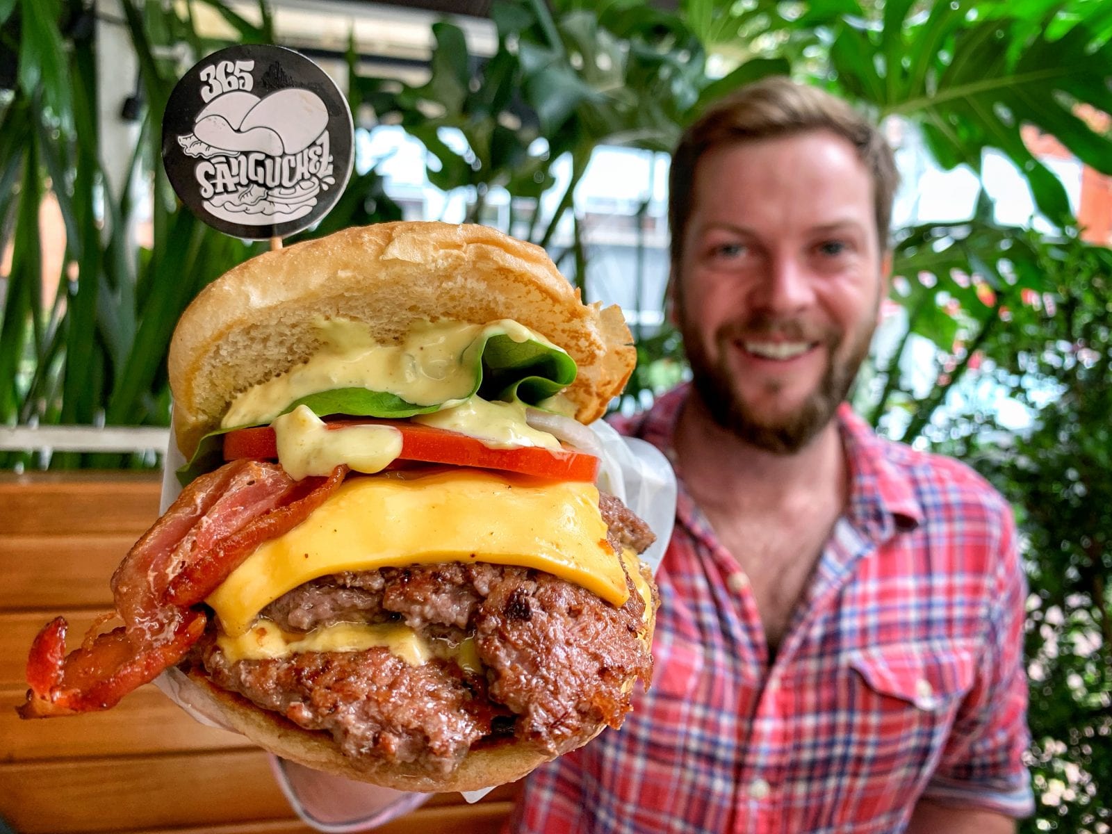 Home Burgers, Colombia , Bogotá 365 Sanguchez