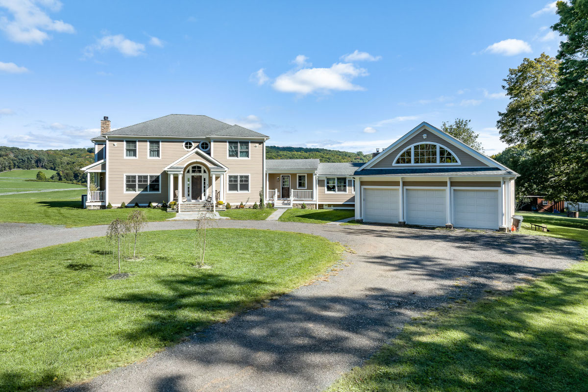 382 Old Quaker Hill Road 382 Old Quaker Hill Road