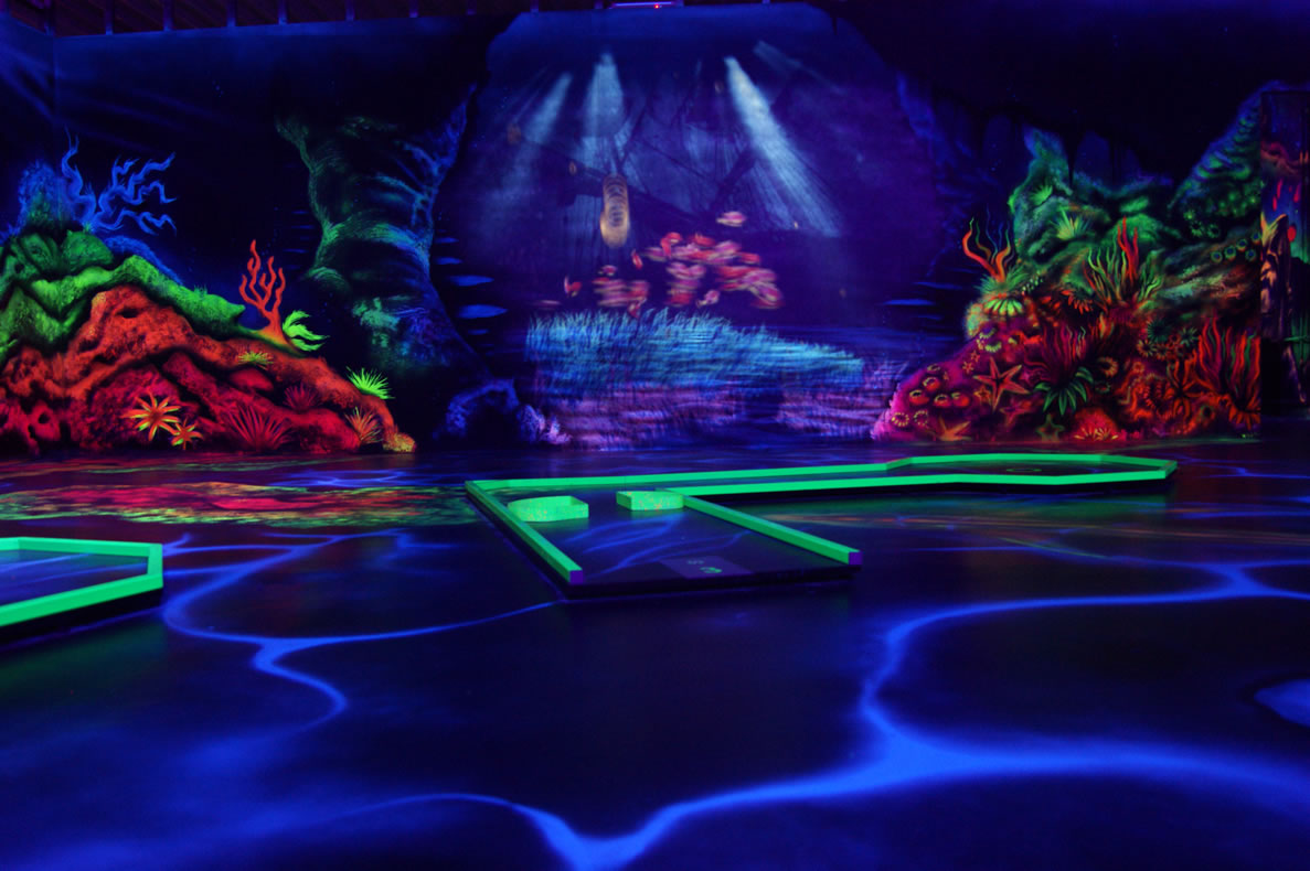 3DFunhouse Schwarzlicht 3D MinigolfAnlage Regensburg