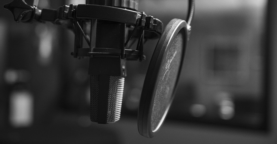 MustHave Podcast Equipment for Beginners Getting Started 3D Insider