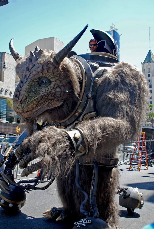 Stratasys Helps 3D Print 2,000 pound, 14 Foot Tall Giant