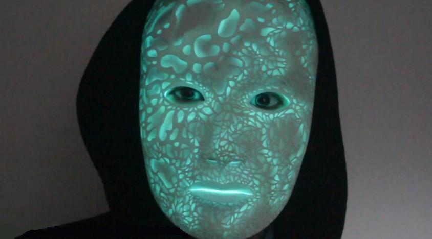 Melissa Ng's Nightmarish 3D Printed Mask