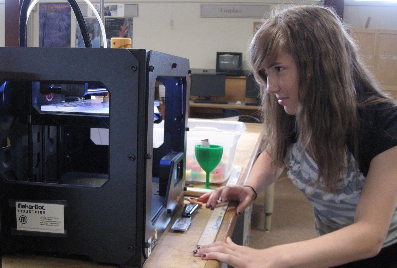 Stratasys’ New Free 3D Printing Curriculum Challenges Students to “Make