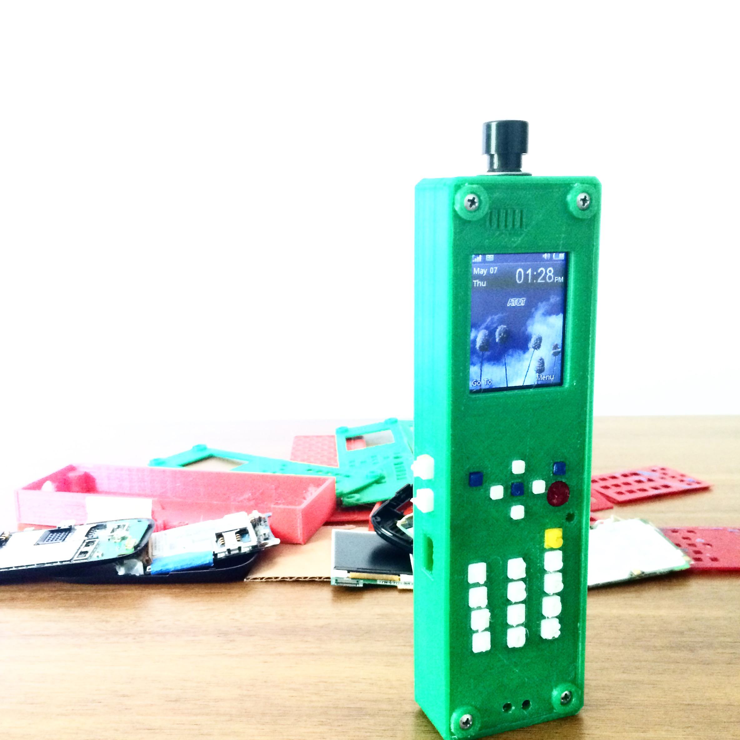 3D Printed Cell Phone Lets Makers Get Hands On