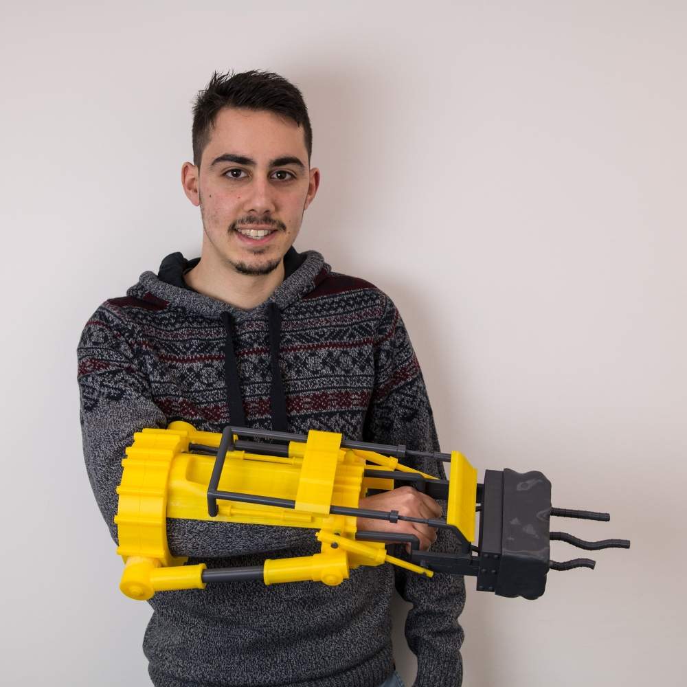 Check Out This Amazing 3D Printed Fallout 4 Furious Power Fist Working