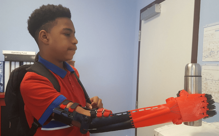 Charter School 3D Prints Prosthetic Arm for Student