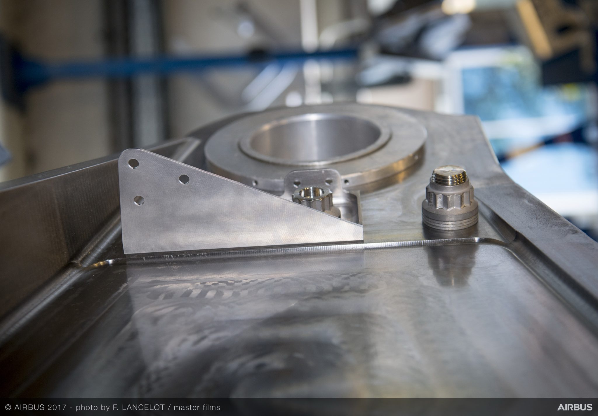Airbus installs first 3D printed titanium bracket on a production A350