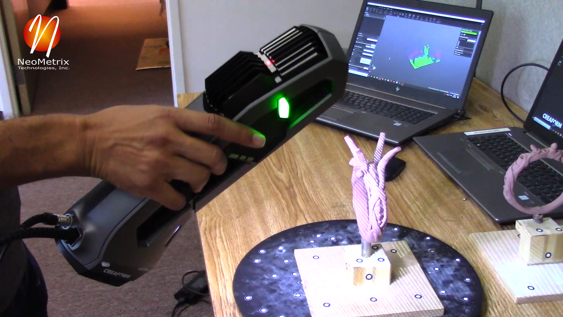 Creating Custom Jewelry using 3D Scanning