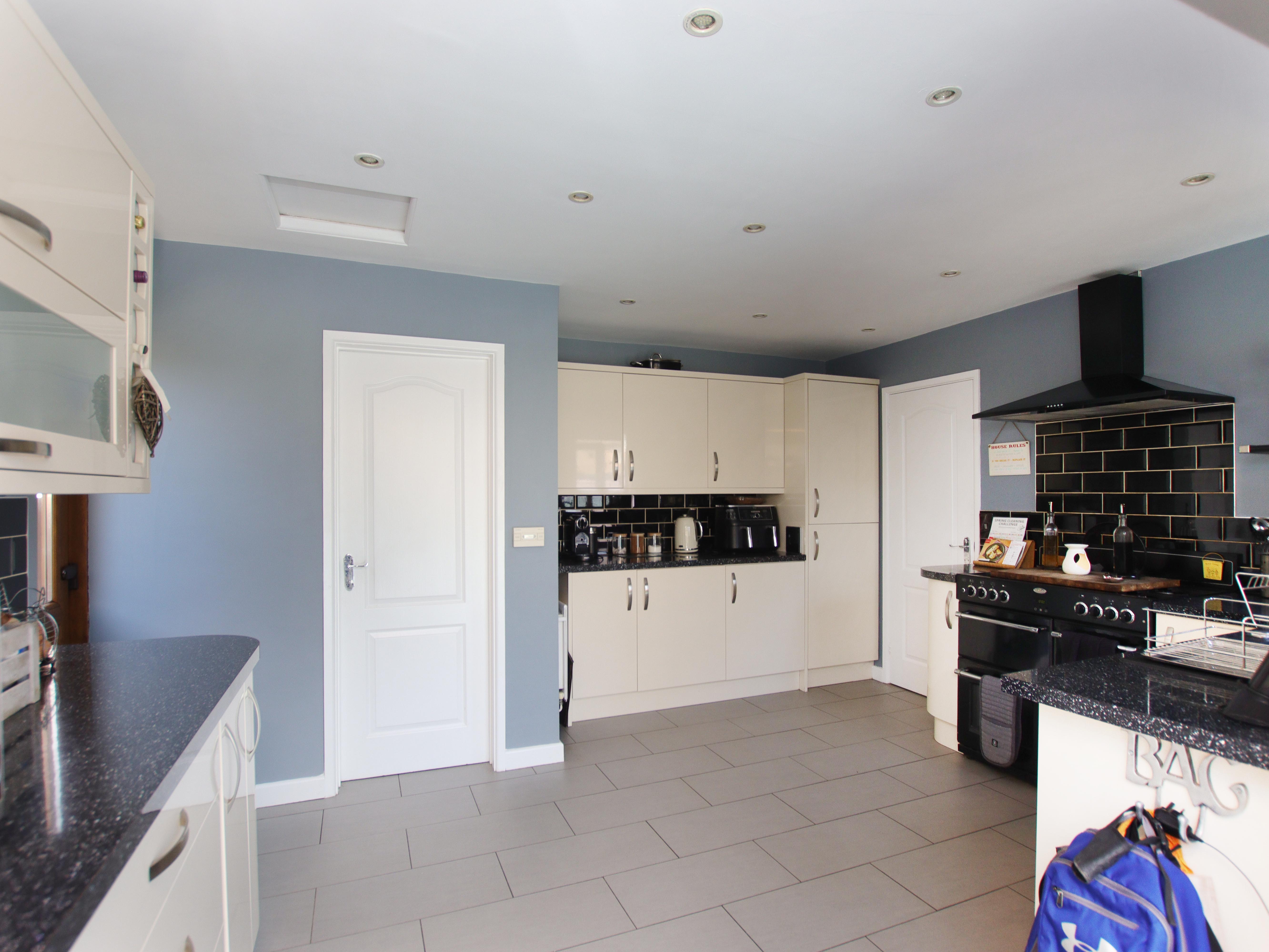 Heol Yr Onnen, Llanharry, CF72 9NJ Three Estate Agents